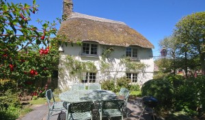 Read more about the article Putsborough Manor Cottage
